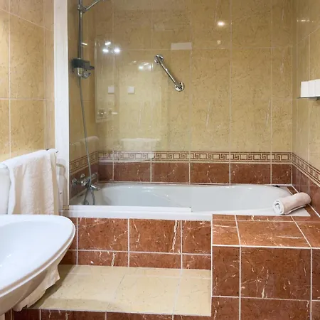 Encosta Oliveiras Townhouse 度假居 *