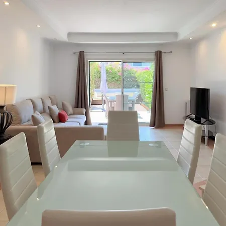 Encosta Oliveiras Townhouse