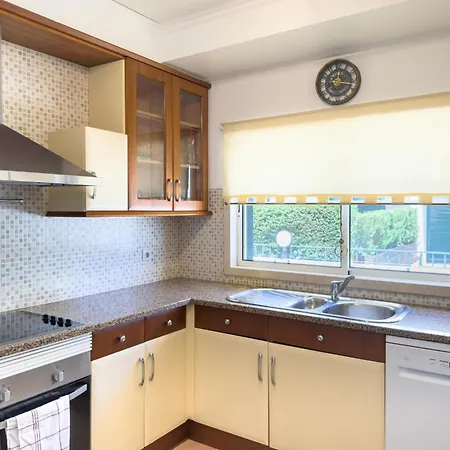 Encosta Oliveiras Townhouse *